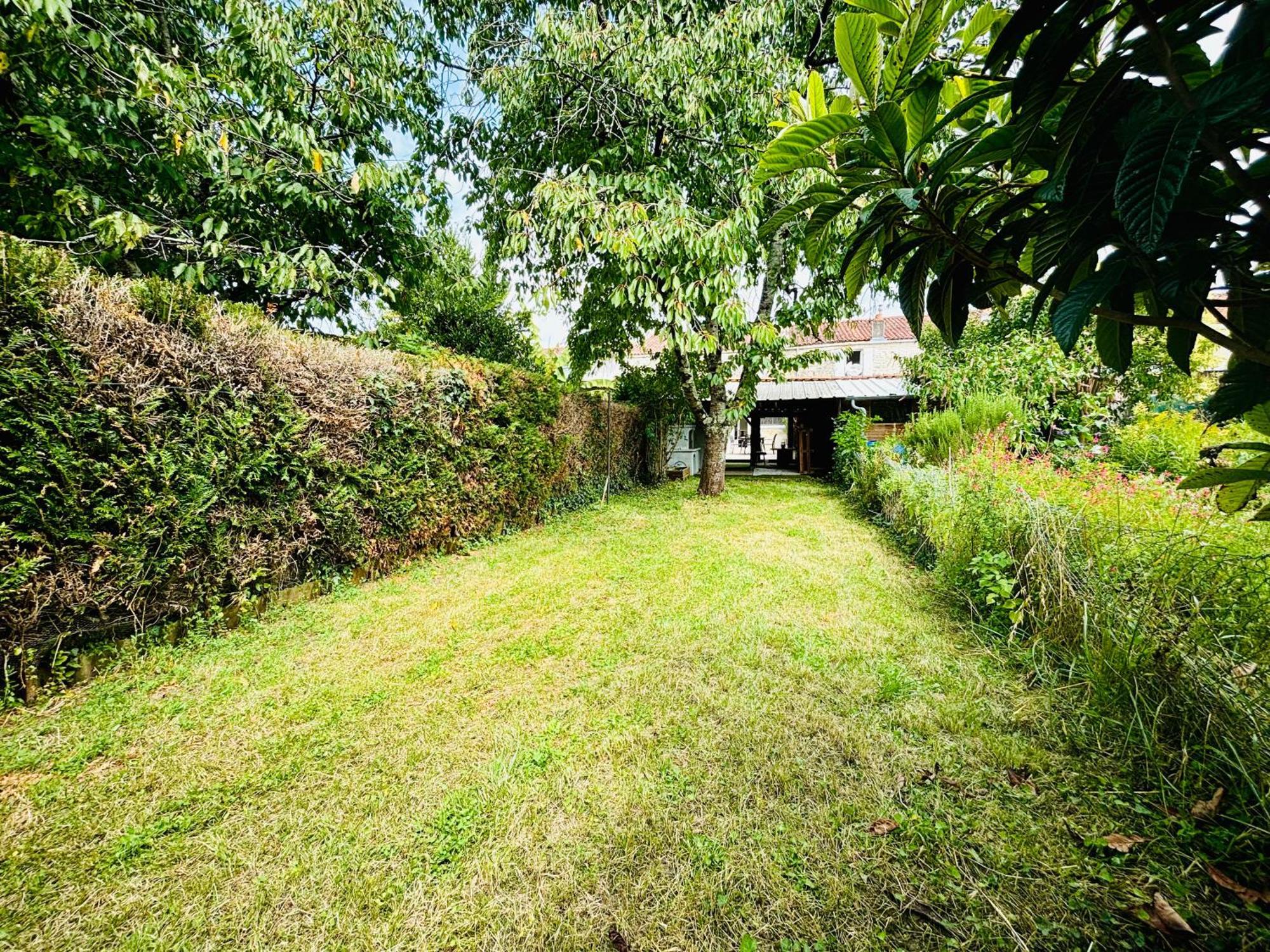 La Maison Du Parc, Charme Et Tranquillite Niort Exteriör bild